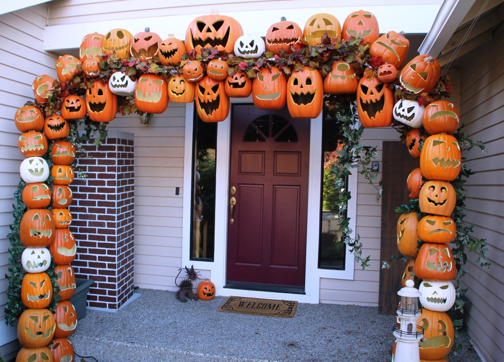 How to make DIY plastic pumpkin Archway for Halloween 2024 best easy